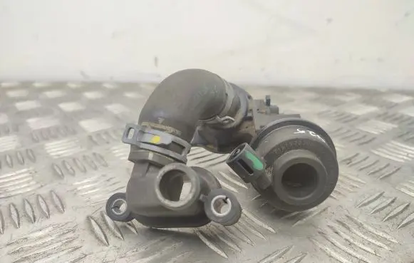 Audi A6 C7 Engine coolant pipe/hose 059121737