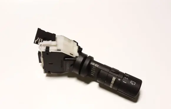 Nissan Qashqai Wiper control stalk 7307SN