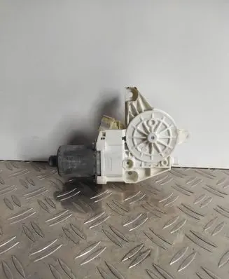 Mercedes-Benz ML W164 Front door window regulator motor A2518200842 997081102