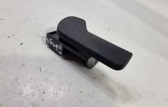 Volkswagen Tiguan Engine bonnet (hood) release handle 1K1823633 1J1823533C