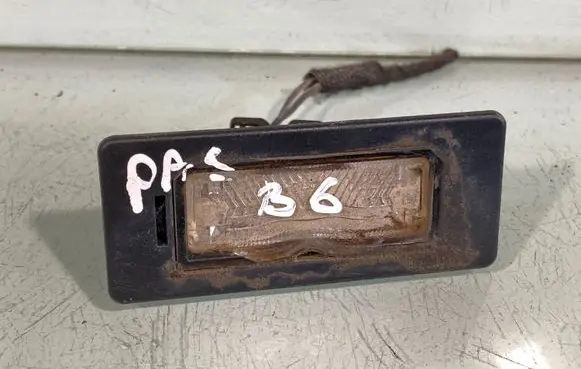 Volkswagen PASSAT B6 Number plate light