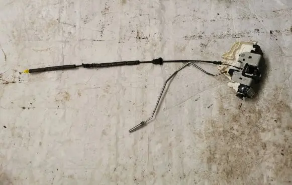 Jeep Grand Cherokee Front door lock P68250661AC