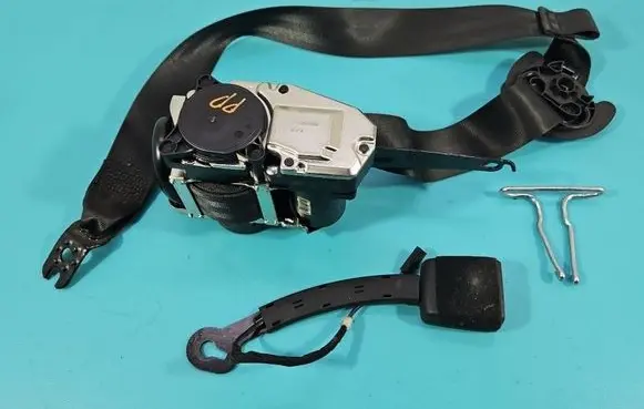 Volkswagen PASSAT B8 Front seatbelt 631627100C IMPRK1530858