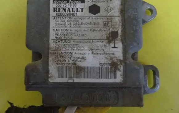 Renault Kangoo I Airbag control unit/module 550751800 8200098401