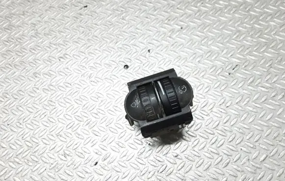 Volkswagen Golf V Headlight level height control switch