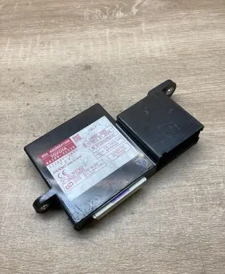 Toyota RAV 4 (XA30) Power management control unit 8930042020 2326000091