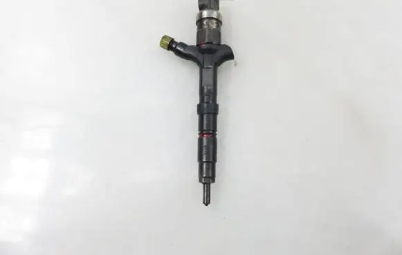 Toyota Corolla E120 E130 Fuel injector 2367027020