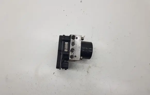 Skoda Fabia Mk2 (5J) ABS Pump 6R0907379C