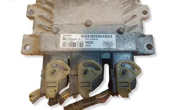 Ford Fiesta Engine control unit/module ECU BV2112A650DD S180049016D EMS2103