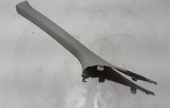 Renault Trafic III (X82) Other sill/pillar trim element 769122377R