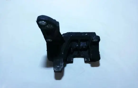 Citroen Xsara Picasso Engine mounting bracket 9635609980