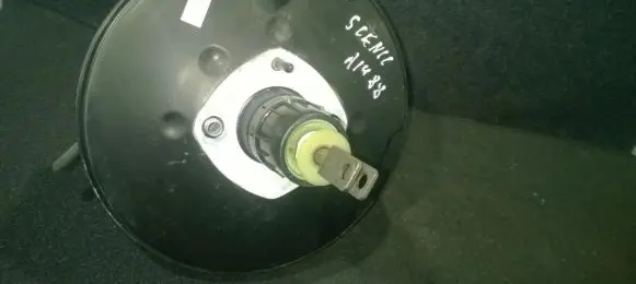 Renault Scenic II - Grand scenic II Brake booster 8200678376 2Y3T1047