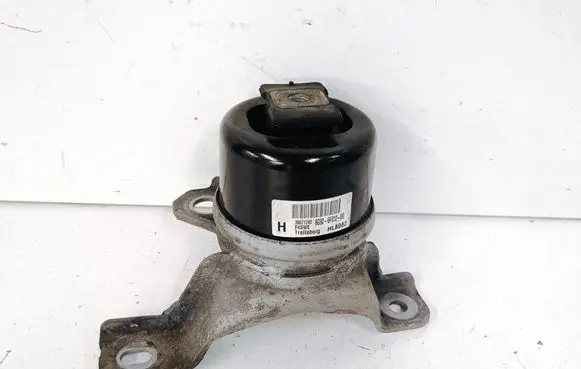 Engine mount bracket