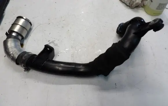 Renault Espace V (RFC) Intercooler hose/pipe 144607751R