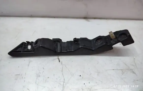 KIA Sportage Front bumper mounting bracket