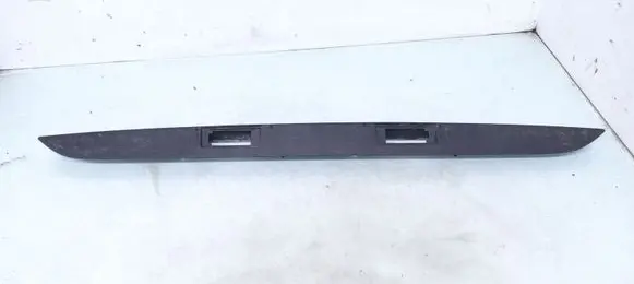 Trunk door license plate light bar