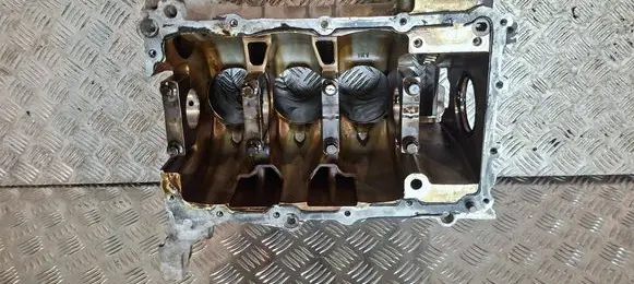 Peugeot 208 I Engine block S27635839 HM01