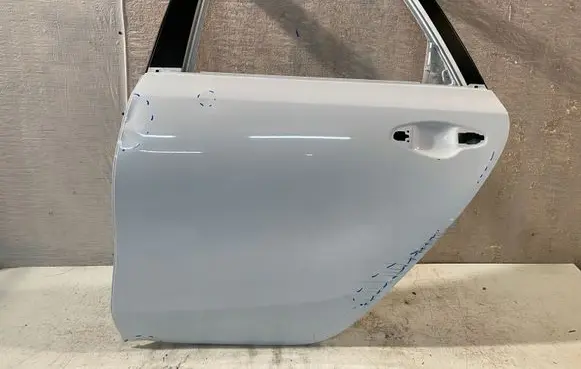 KIA Ceed Rear door