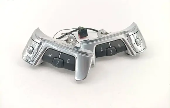 Ford Mondeo MK IV Steering wheel buttons/switches AM2T14K147EA AM2T14K147CB