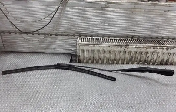 Mercedes-Benz B W245 Windshield/front glass wiper blade A1698200140
