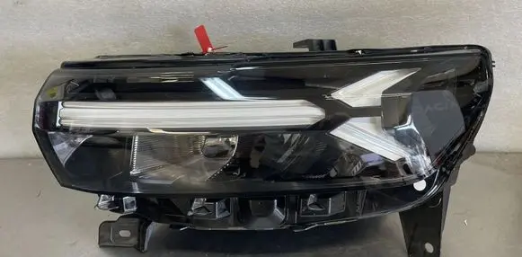 Dacia Duster III Headlight/headlamp DODACIADUSTERIII3