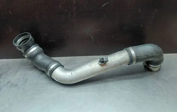 BMW 5 E60 E61 Intercooler hose/pipe 7793896 7790130 7792220