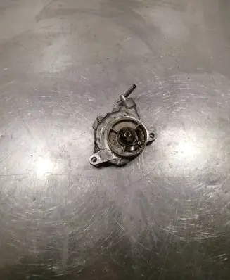 Toyota Yaris Vacuum pump