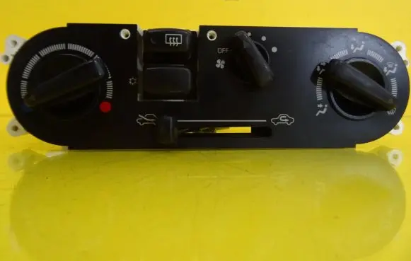 Mitsubishi Colt Interior fan control switch MR201365