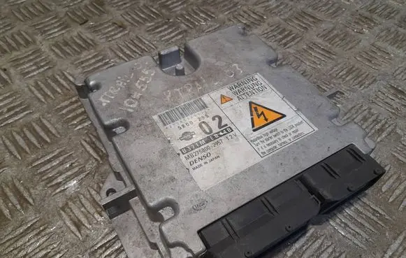 Nissan X-Trail T30 Engine control unit/module B371MEQ44B 5800295 MB2758002957