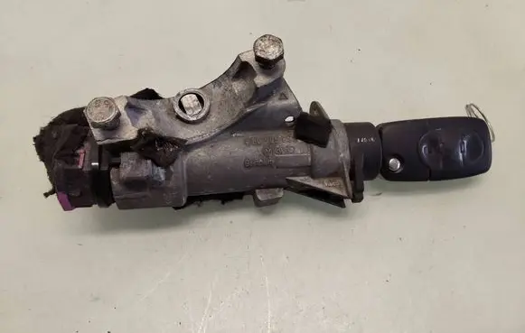 Audi A8 S8 D2 4D Ignition lock 4B0905851