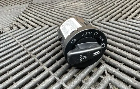 Dodge Charger Light switch 86390