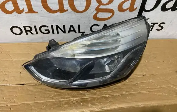 Renault Clio IV Headlight/headlamp 260603442R