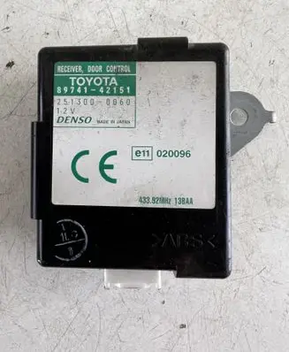 Toyota RAV 4 (XA20) Door control unit/module 8974142151 2513000060