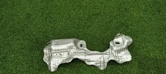 Opel Vivaro Heat shield in engine bay 118342379R