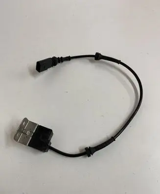 Maserati Ghibli ABS wheel speed sensor 670005814
