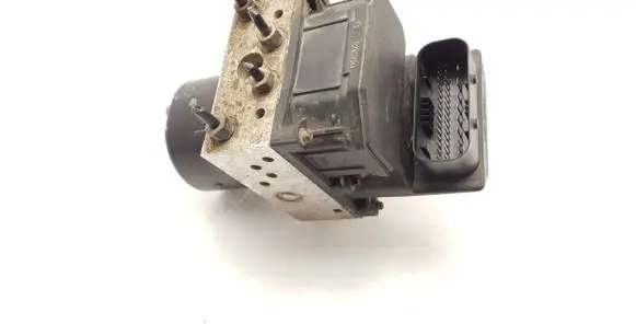 Skoda Fabia Mk1 (6Y) ABS Pump 6Q0907379G 0265800003