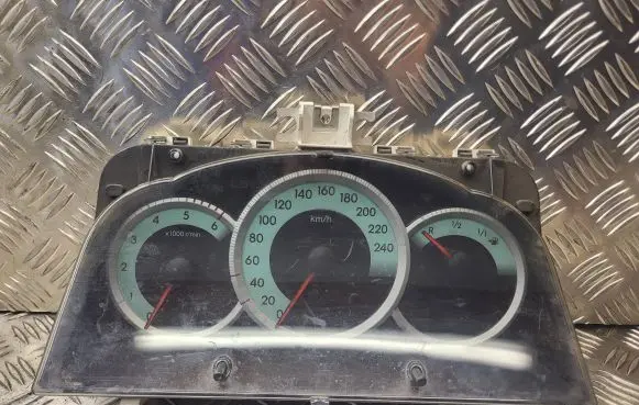 Toyota Corolla Verso E121 Speedometer (instrument cluster) MB2574403800