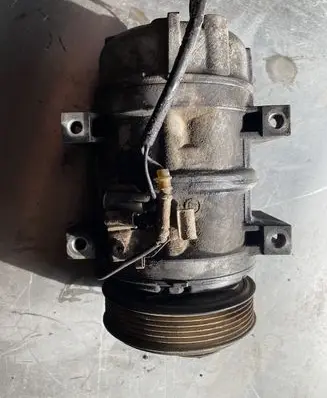 Volvo V70 Air conditioning (A/C) compressor (pump) 8708571 30665342 5060118334