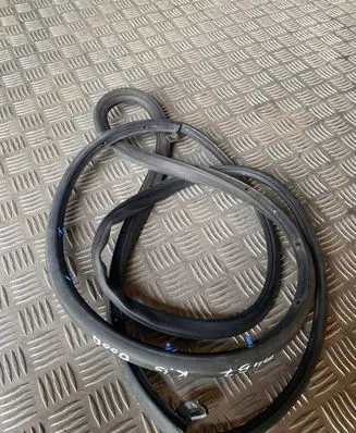 Audi A4 S4 B7 8E 8H Rubber seal rear door 