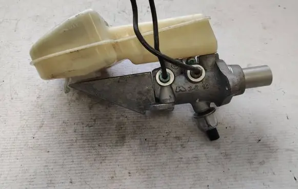 Mercedes-Benz R W251 Master brake cylinder A2514300202 03350886791