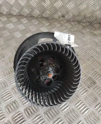 BMW 3 E90 E91 Heater fan/blower 985466N CZ1163600372 30069884