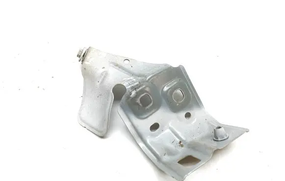 Mercedes-Benz A W177 Fender mounting bracket A1778810100 08195B