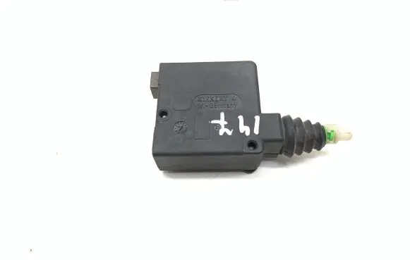 Jaguar XJ X308 Fuel tank cap lock GNC3535AA