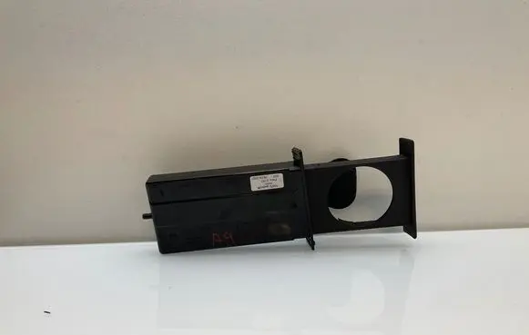 BMW 5 E60 E61 Cup holder front 7047145 12145110
