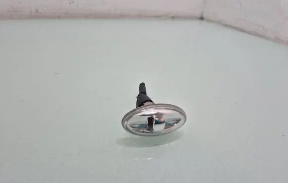 Citroen C-Crosser Front fender indicator light 
