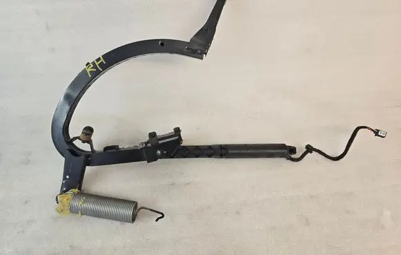 Volvo S90, V90 Tailgate/trunk/boot hinge 31371792