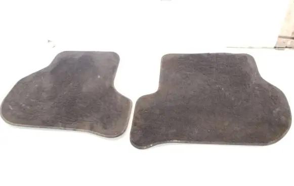 Volkswagen Jetta V Car floor mat set 