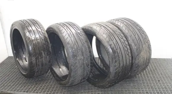 Land Rover Range Rover Sport L320 R12 summer tire 28535R22