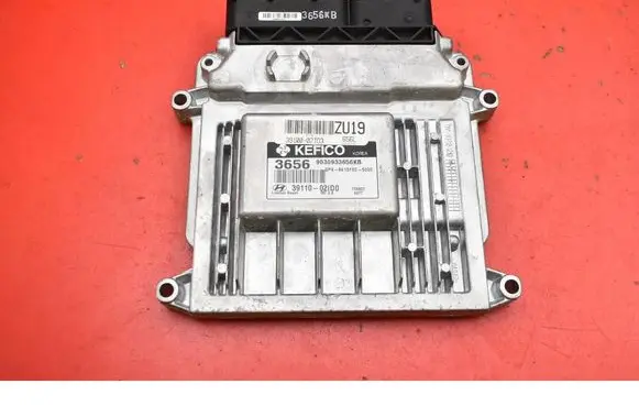 Hyundai i10 Engine control unit/module ECU 39110-02ID0