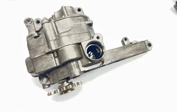 Mercedes-Benz ML W164 Oil pump A6421810847